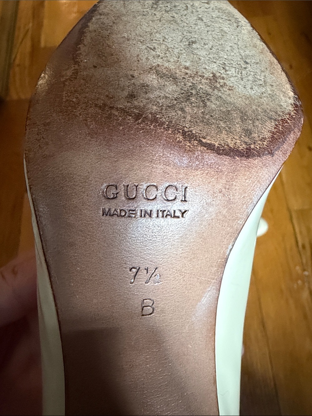 Gucci Cream Patent Leather Horsebit Pointed Loafers - Picture 6 of 9